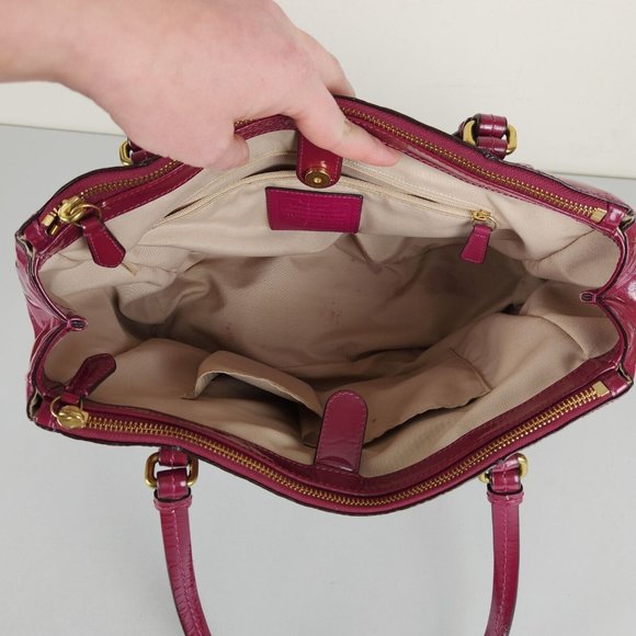 Coach Shoulder Bag Pink Patent Leather Peyton Op Art Embossed Jordan Carry All - Picture 4 of 16